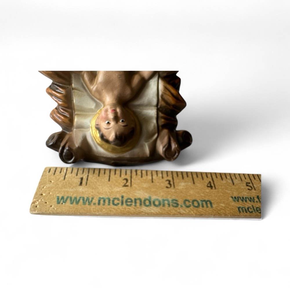 Vintage Baby Jesus in manger made in Japan - Picture 9 of 9